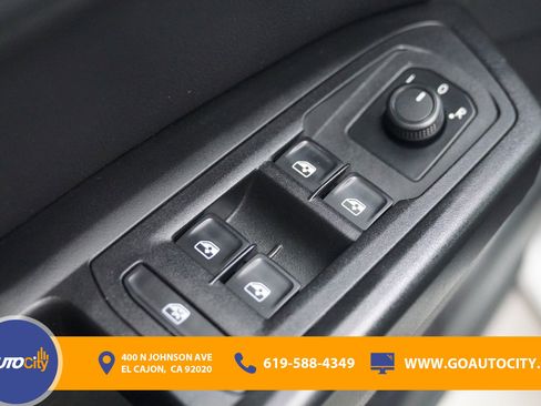 Used 2021 Volkswagen Atlas SE w/ Towing Package image 18