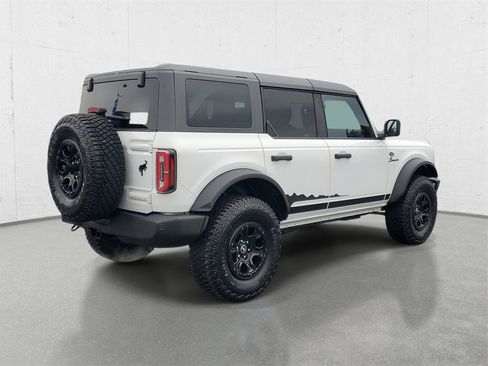 Used 2023 Ford Bronco Wildtrak image 7