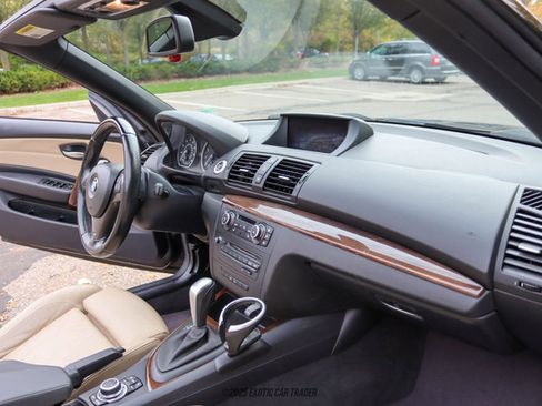 Used 2010 BMW 135i Convertible image 55