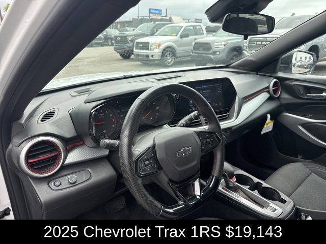 Used 2025 Chevrolet Trax RS w/ Driver Confidence Package FWD image 11