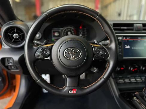 Used 2023 Toyota GR86 10th Anniversary SE RWD image 15