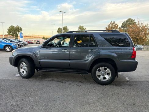 Used 2008 Toyota 4Runner SR5 AWD/4WD image 10