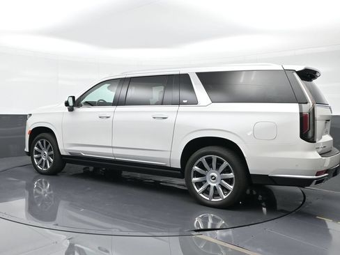 Certified 2023 Cadillac Escalade ESV Premium Luxury Platinum RWD image 2