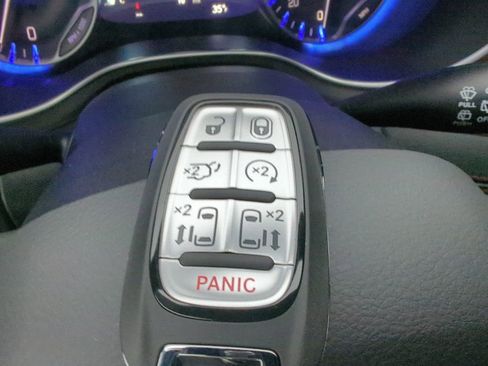 New 2026 Chrysler Pacifica Pinnacle w/ Trailer Tow Group image 24