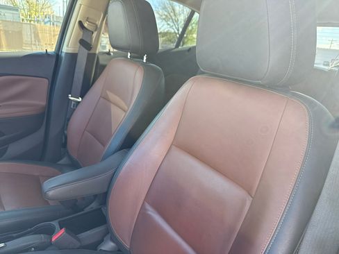 Used 2013 Buick Encore Premium image 33