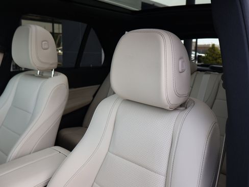 Used 2023 Mercedes-Benz GLE 350 image 11