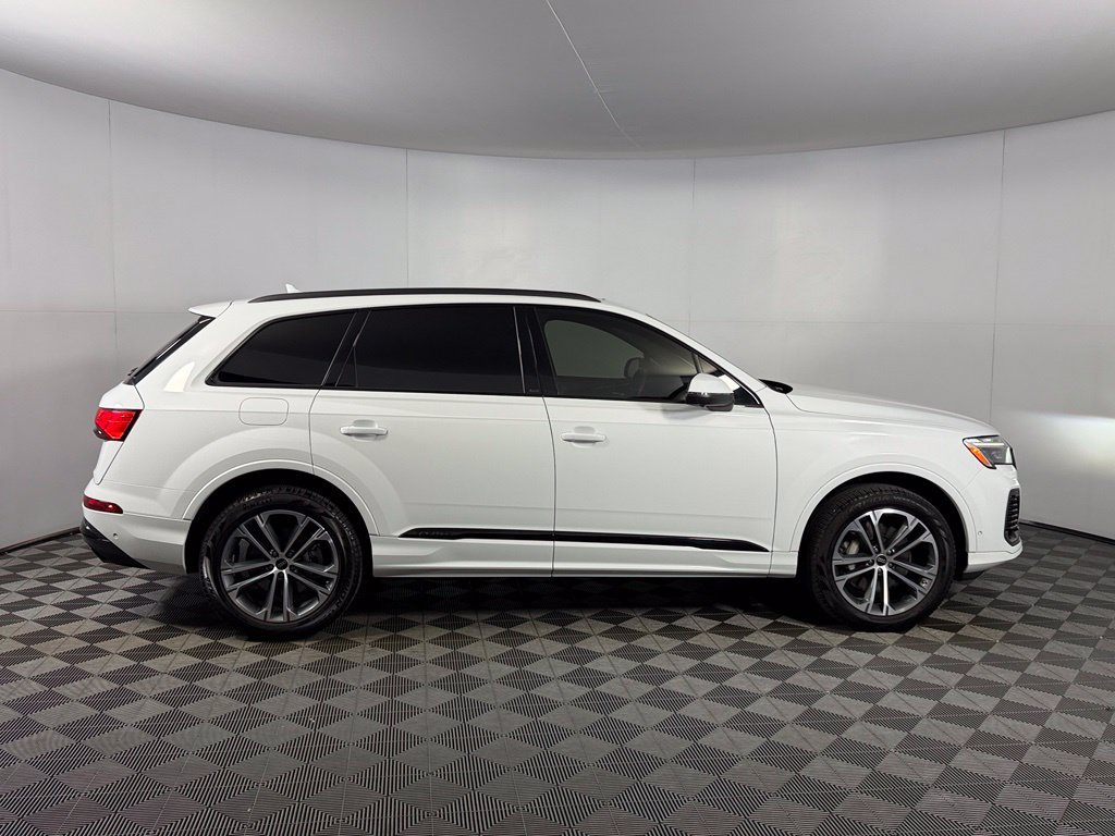 Used 2025 Audi Q7 2.0T Premium Plus w/ Premium Plus Package AWD/4WD image 5