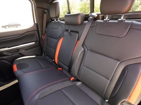 Used 2025 Ford Ranger Raptor AWD/4WD image 29