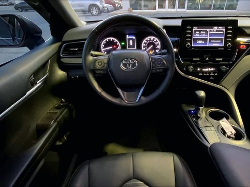Used 2023 Toyota Camry SE w/ Convenience Package image 6