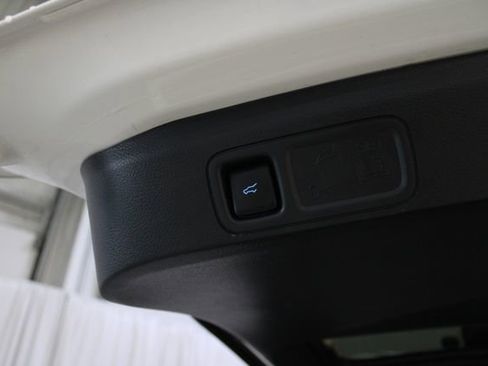 Used 2024 Ford Expedition XLT AWD/4WD image 35