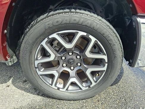 Used 2025 RAM 1500 Laramie AWD/4WD image 11