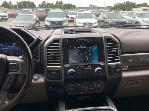 Used 2019 Ford F250 Limited w/ FX4 Off-Road Package AWD/4WD image 7