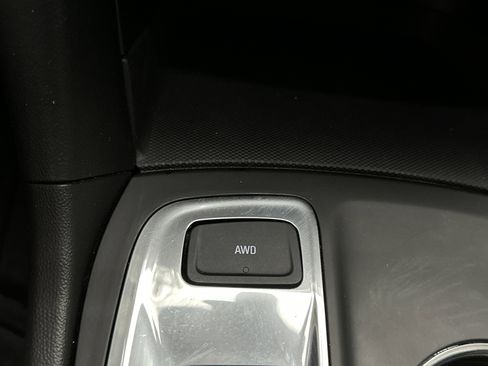 Used 2019 Chevrolet Equinox LT AWD/4WD image 34