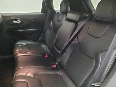 Used 2020 Jeep Cherokee Latitude Plus FWD image 18