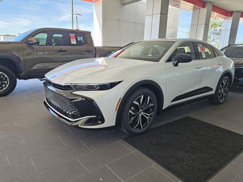 New 2026 Toyota Crown XLE image 3