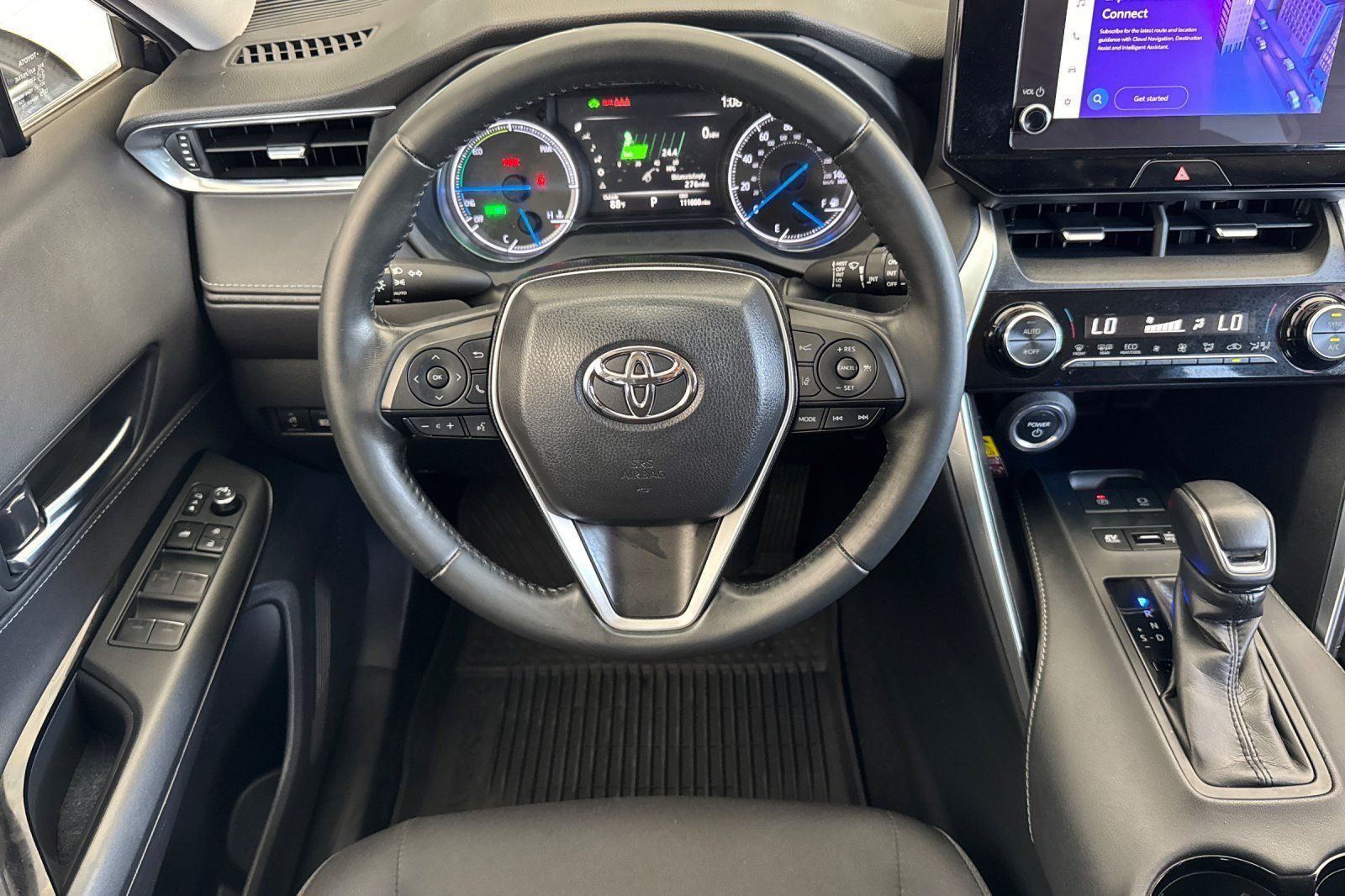 Used 2024 Toyota Venza LE AWD/4WD image 13