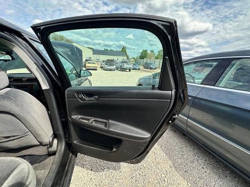 Used 2007 Chevrolet Impala LT w/ Preferred Equipment Group FWD image 28