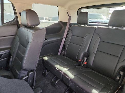 Used 2023 GMC Acadia Denali FWD image 9