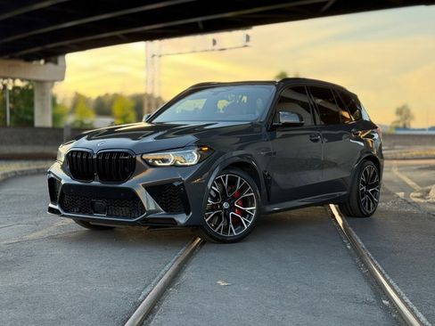 Used 2022 BMW X5 M w/ Competition Package 2 AWD/4WD image 9
