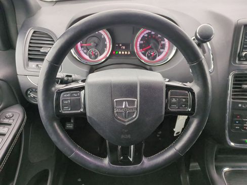 Used 2018 Dodge Grand Caravan SXT w/ Driver Convenience Group image 24