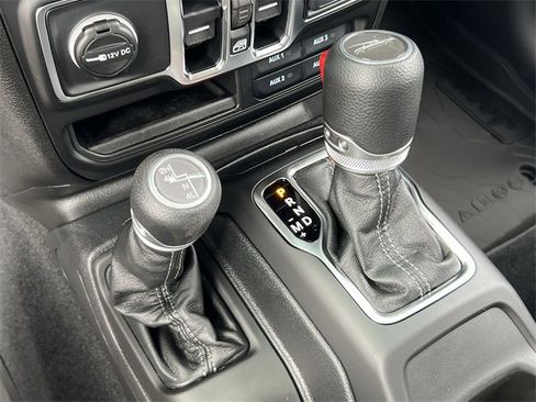 New 2025 Jeep Gladiator Sport image 26