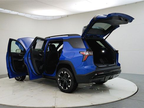 New 2026 Chevrolet Equinox RS image 11