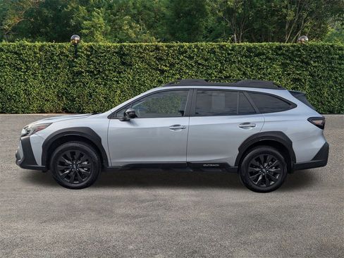 Used 2025 Subaru Outback Onyx Edition image 7