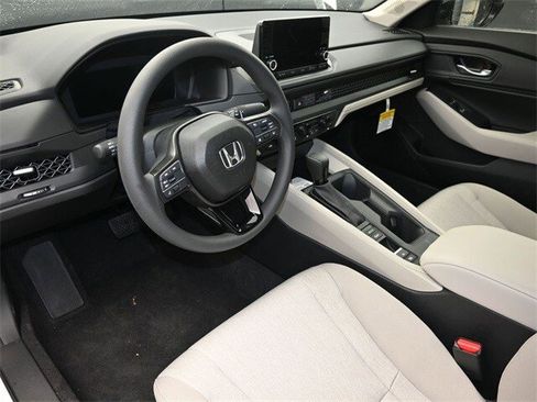 New 2025 Honda Accord SE image 15