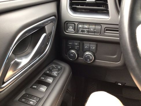 Used 2024 Chevrolet Tahoe Premier image 9