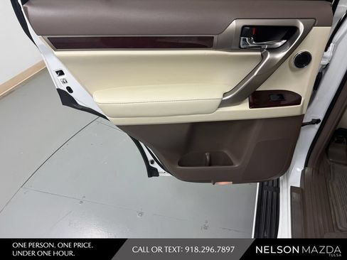 Used 2018 Lexus GX 460 Luxury w/ Preferred Accessory Package AWD/4WD image 39