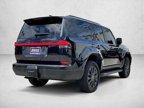 Used 2025 Lexus GX 550 w/ Cold Area Package AWD/4WD image 2