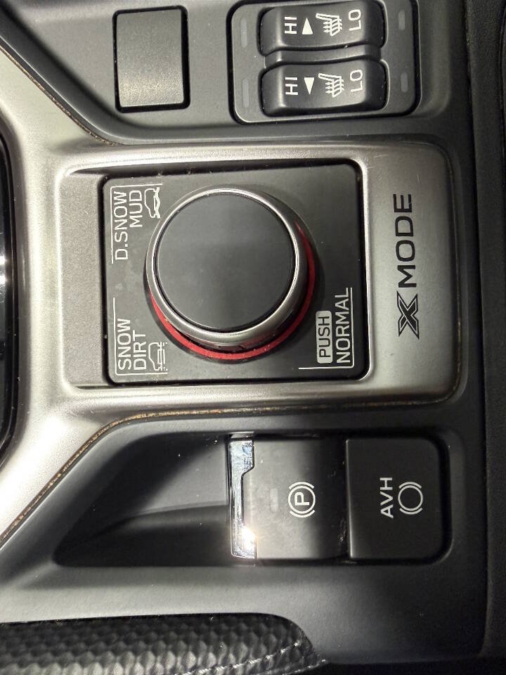 Used 2024 Subaru Forester Limited w/ Pop Package 2 AWD/4WD image 31