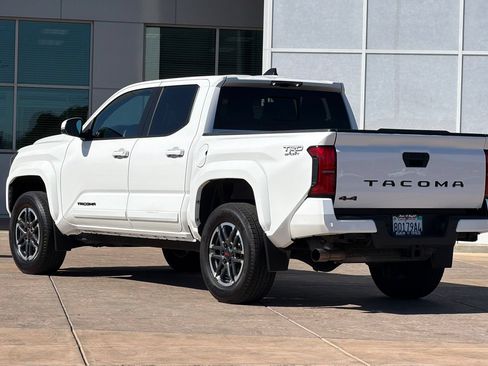 Used 2024 Toyota Tacoma TRD Sport w/ TRD Sport Upgrade Package AWD/4WD image 6