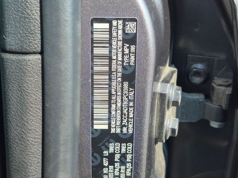 Used 2016 Jeep Renegade Limited FWD image 36