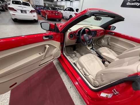 Used 2015 Volkswagen Beetle 1.8T FWD image 25