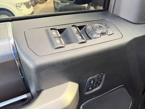 Used 2015 Ford F150 Lariat w/ Equipment Group 502A Luxury AWD/4WD image 17