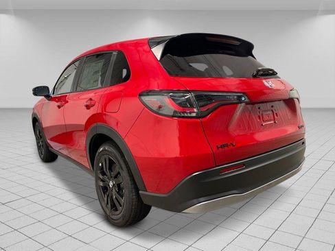 New 2026 Honda HR-V Sport image 3