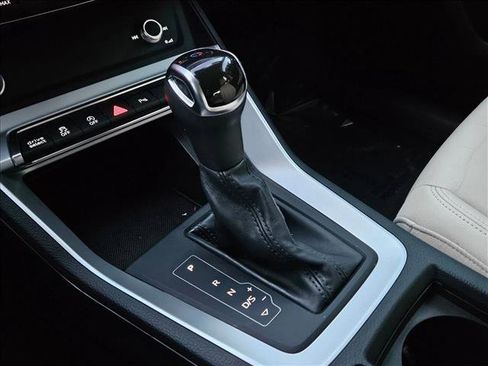 Used 2020 Audi Q3 2.0T Premium w/ Convenience Package image 12