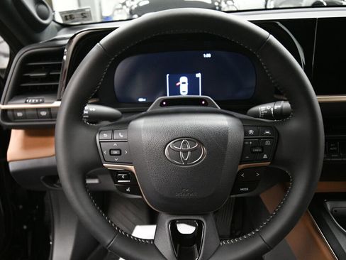 Used 2026 Toyota Crown w/ Advanced Technology Package AWD/4WD image 12
