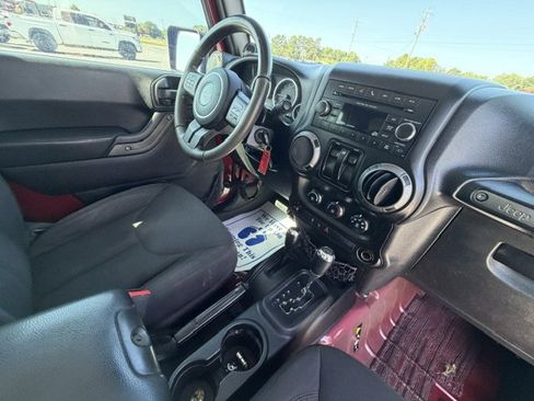 Used 2013 Jeep Wrangler Sport AWD/4WD image 7