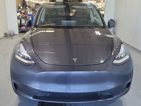 Used 2023 Tesla Model Y Long Range AWD/4WD image 2