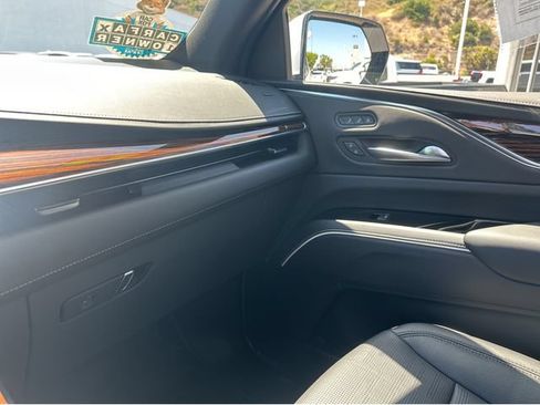 Certified 2023 Cadillac Escalade ESV Premium Luxury AWD/4WD image 6