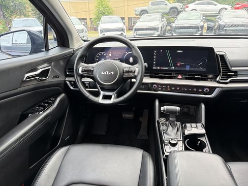 Used 2024 Kia Sportage SX FWD image 3