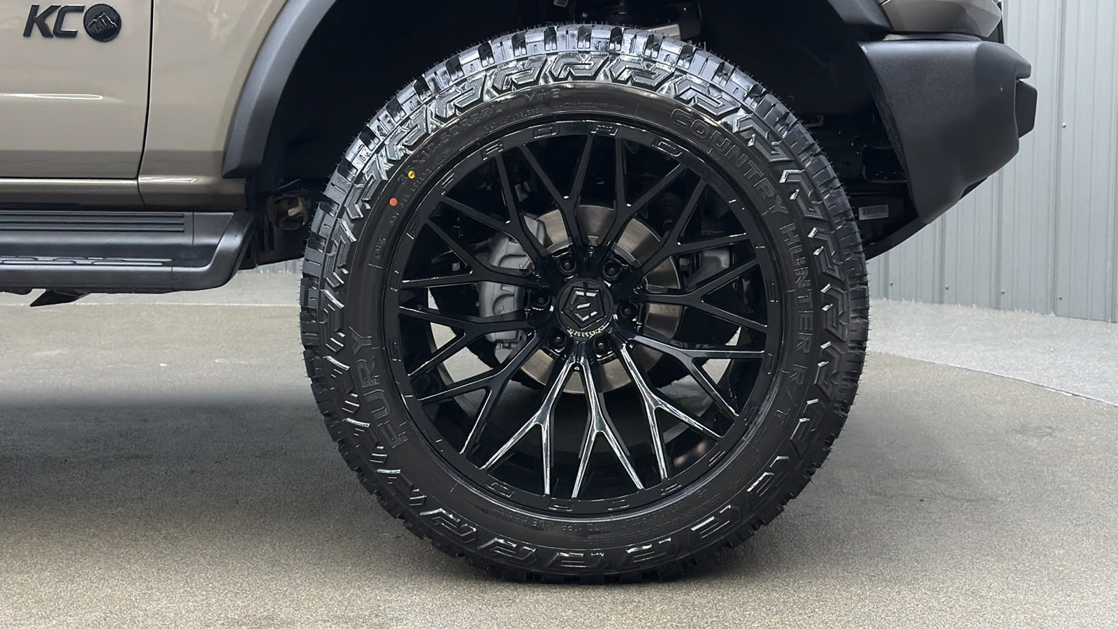 Used 2025 Ford Bronco Big Bend AWD/4WD image 9