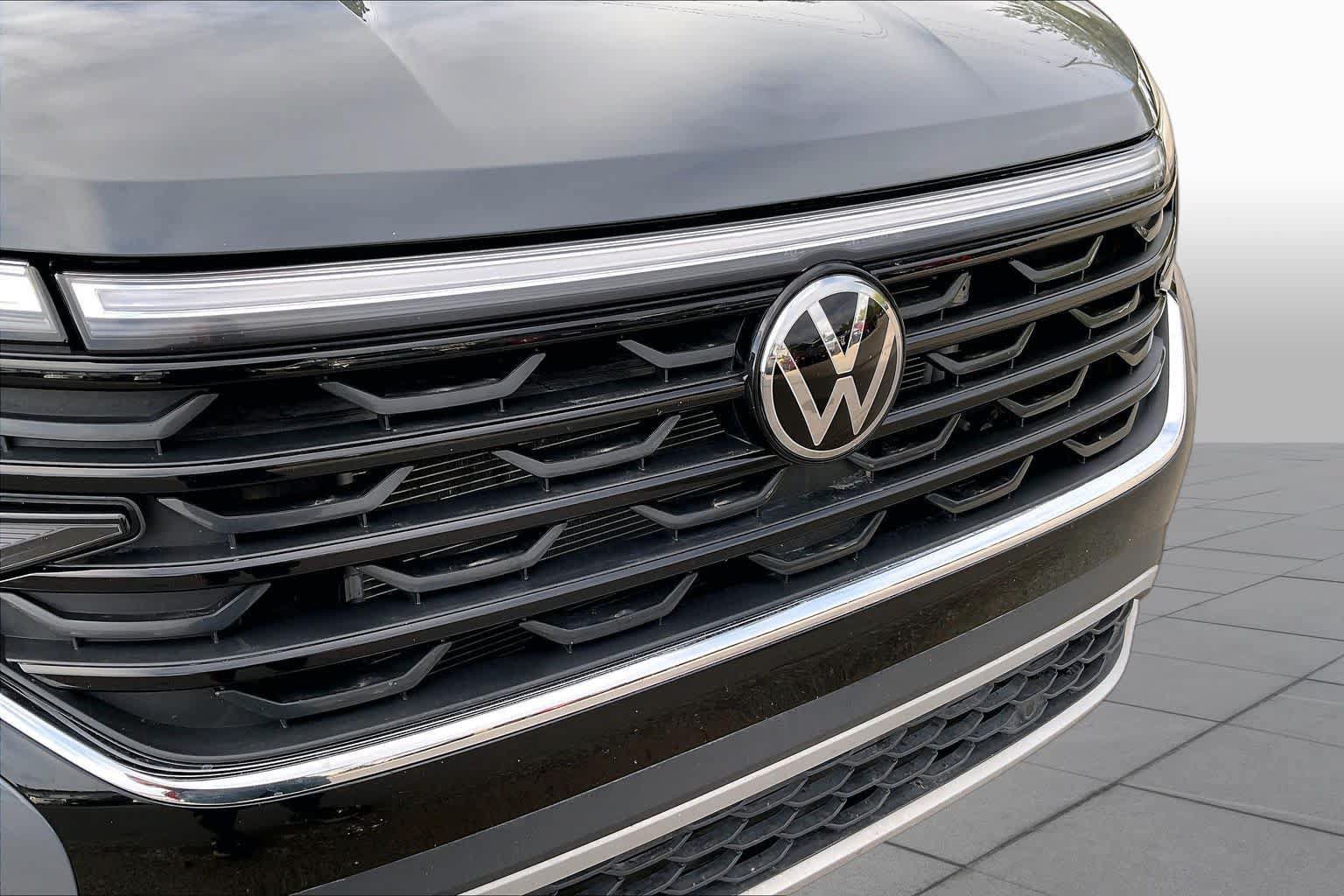 Used 2026 Volkswagen Atlas Cross Sport SE FWD image 30