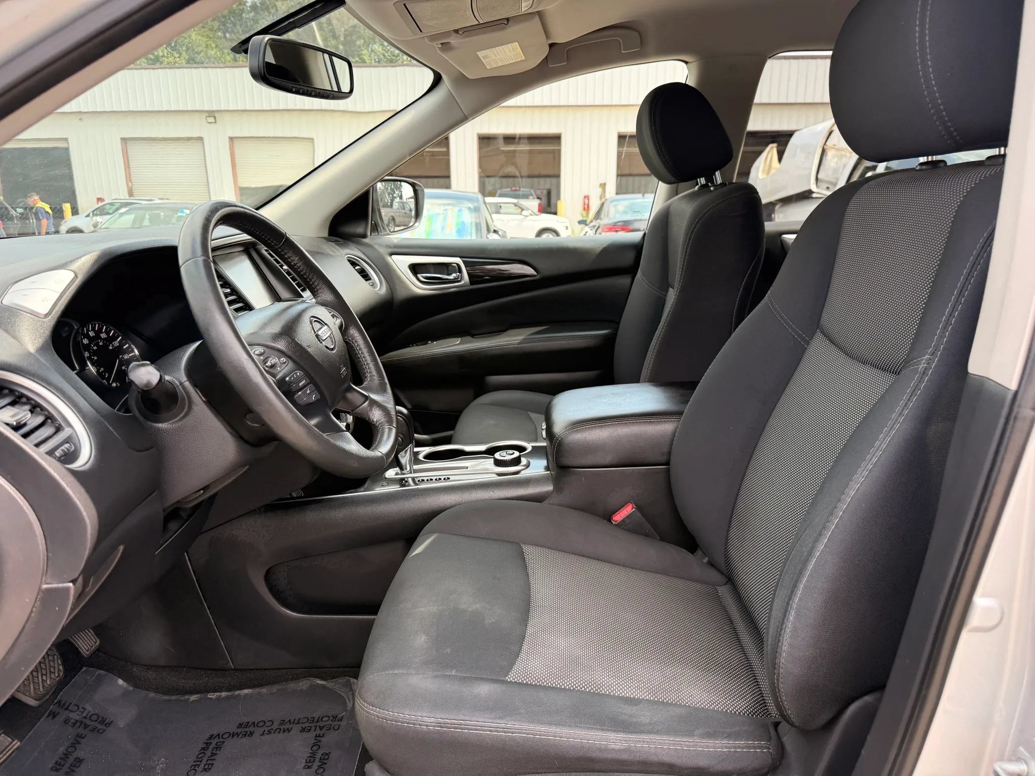 Used 2018 Nissan Pathfinder SV AWD/4WD image 2