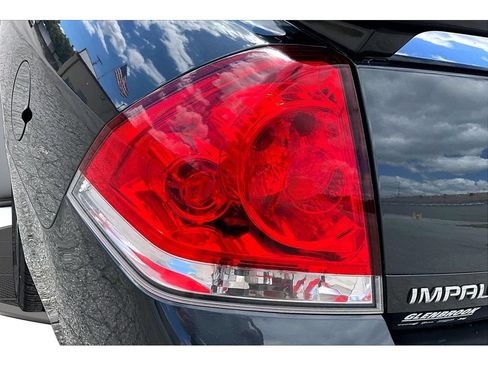 Used 2013 Chevrolet Impala LTZ FWD image 33