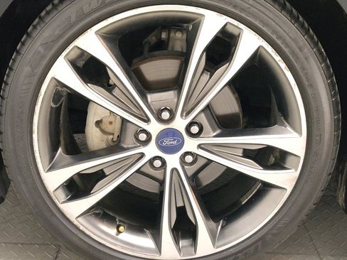 Used 2017 Ford Fusion Titanium FWD image 31