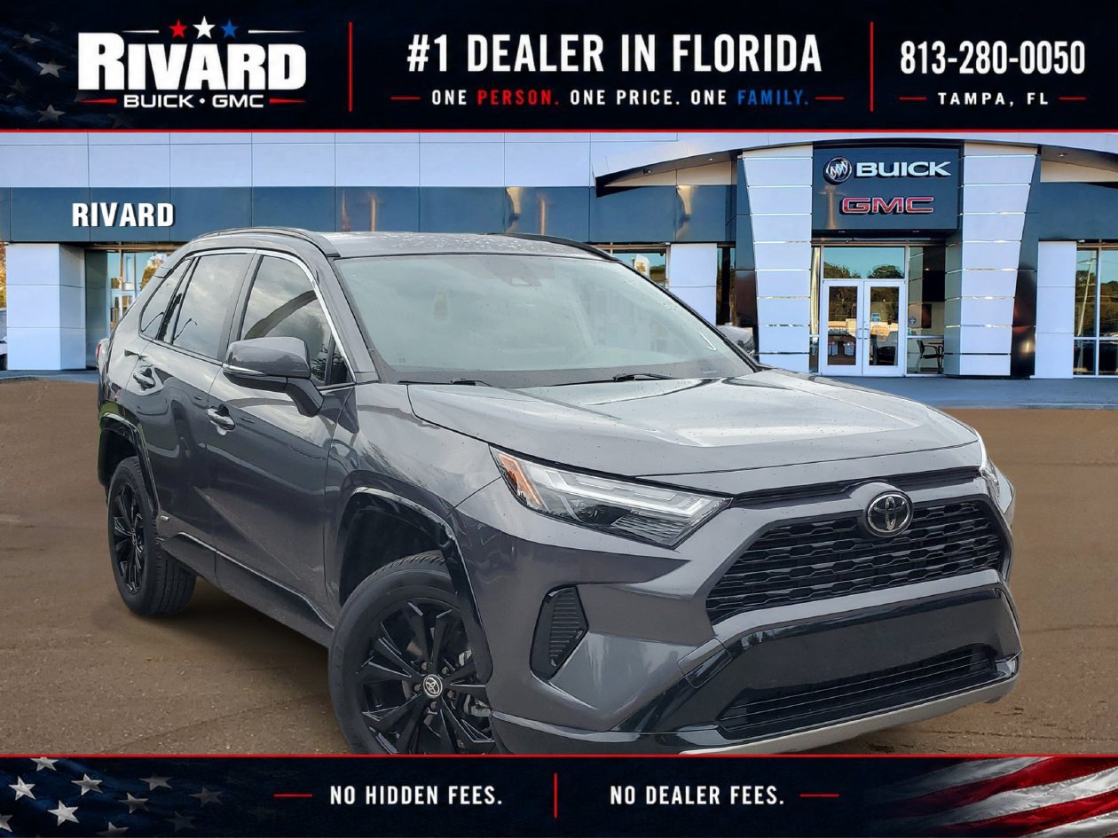 Used 2025 Toyota RAV4 SE AWD/4WD image 1