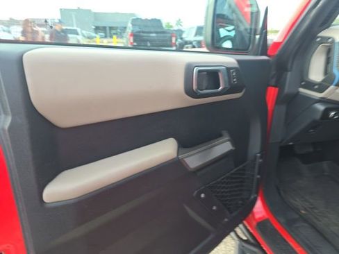 Used 2023 Ford Bronco Wildtrak image 13